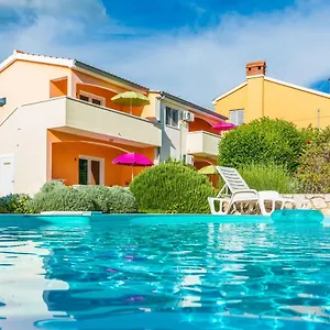 Albi Apartment